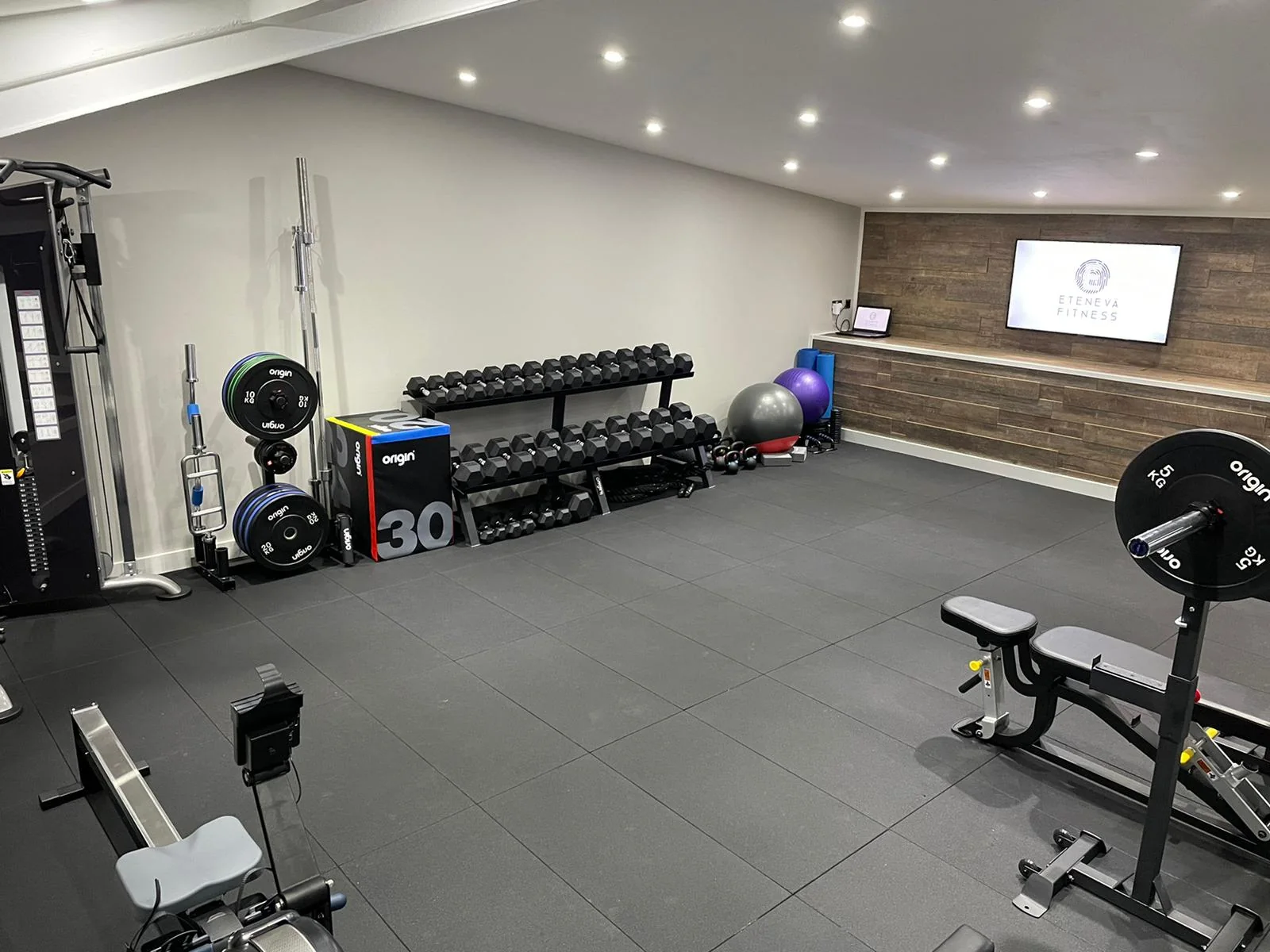 The private Eteneva Fitness gym ready for a training session
